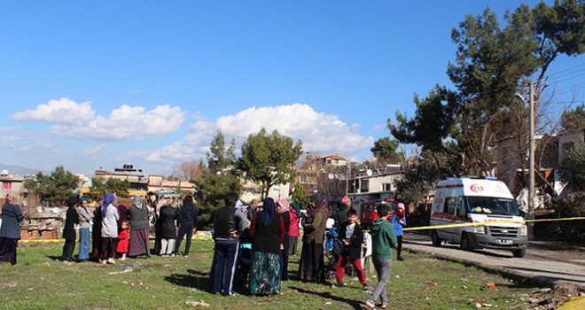 Anne ve bebeği öldü, iki çocuk yaralı