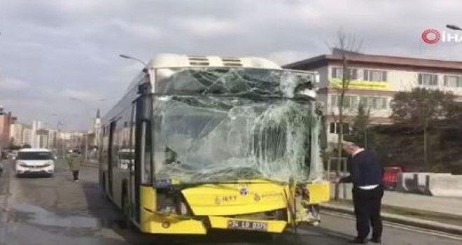 Başakşehir'de 2 İETT otobüsü çarpıştı! Çok sayıda yaralı var