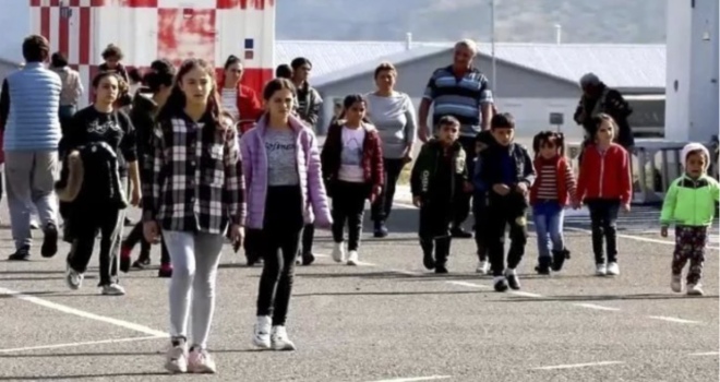 Paşinyan: Karabağ'daki Ermenileri ağırlamaya hazırız