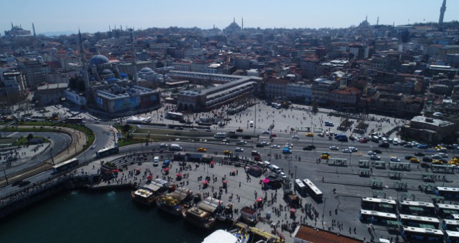 Eminönü eski kalabalık günlerine döndü!