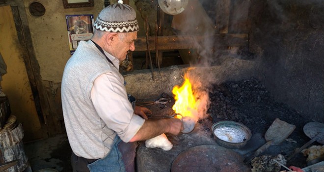 200 derecelik sıcakta, 66 yıldır orucunu tutuyor