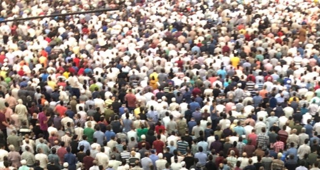 Büyük Çamlıca Camii Kadir Gecesi'nde doldu taştı