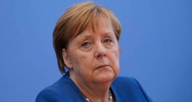  Merkel: 'Almanya'nın yüzde 70'i enfekte olabilir'