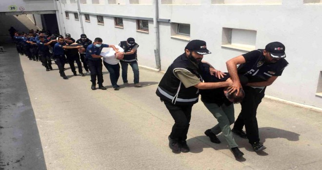 Adana bu dedikodu ile çalkalanıyor! Ünlü ailenin oğluna şantajla istediklerini yaptırmışlar