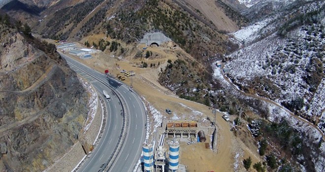  Zigana Tüneli'nin inşaatı yarılandı