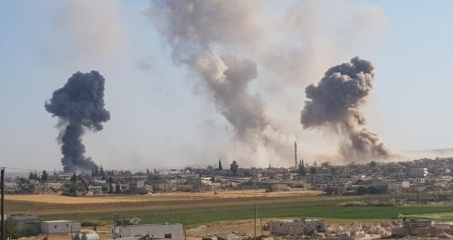 Suriye savaş uçakları İdlib'i bombaladı: 11 ölü