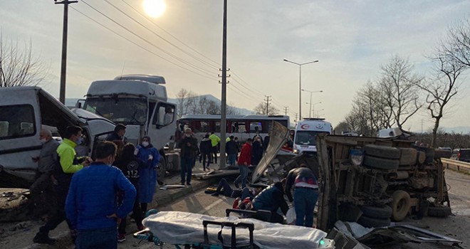 Dehşet saçan tır şoförü yara almadan kurtuldu.