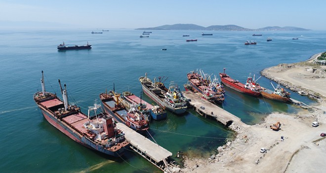 Marmara Denizi'ndeki hayalet gemilerin son durumu havadan görüntülendi