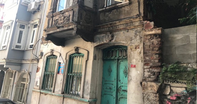 Beyoğlu'nda bulunan tarihi binaların kapıları çalındı