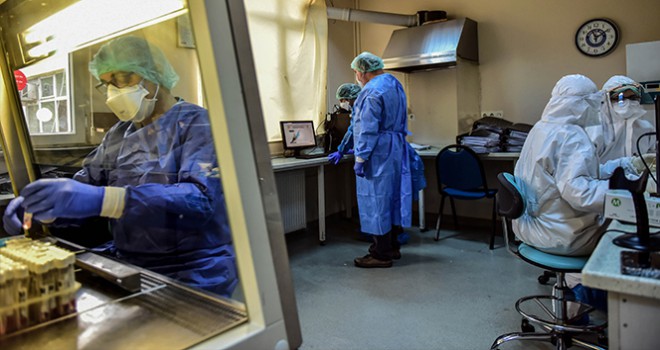 Türkiye'de son 24 saatte 5.904 koronavirüs vakası tespit edildi