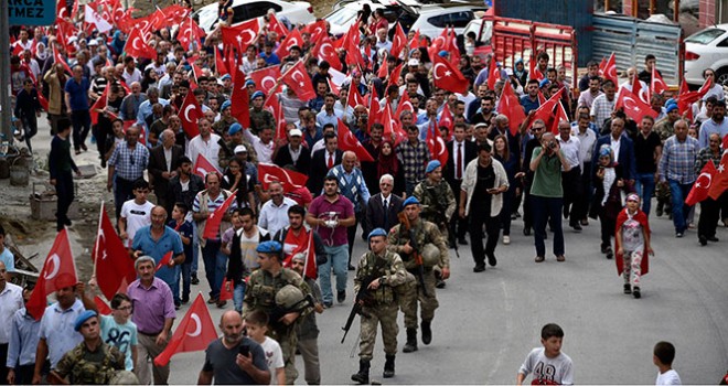 Kahramanlar Kürtün’de güllerle, dualarla karşılandı