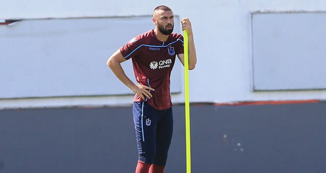 Burak Yılmaz camianın tepkisini çekti