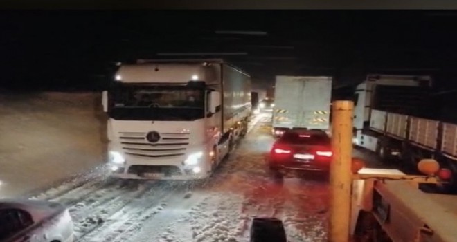 Antalya-Konya karayolu araç trafiğine kapatıldı