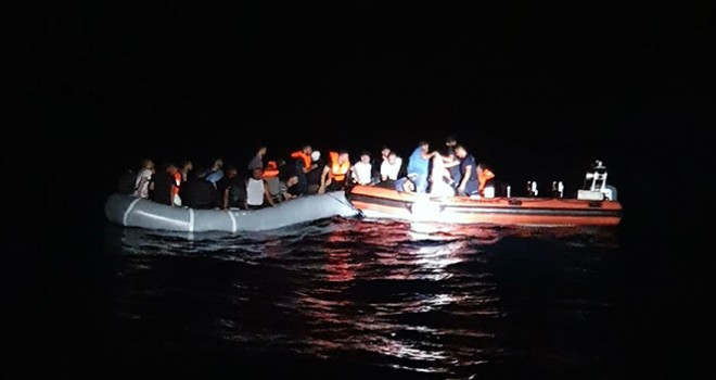 Datça'da 42 göçmen yakalandı
