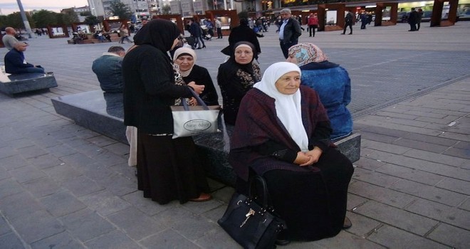 Taksim'de Filistinli kadının bileziğini çalan Suriyeli yakalandı