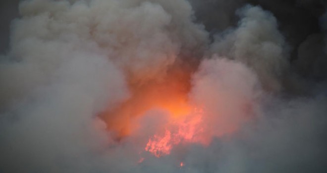 Hatay'daki orman yangını yerleşim bölgesini tehdit ediyor