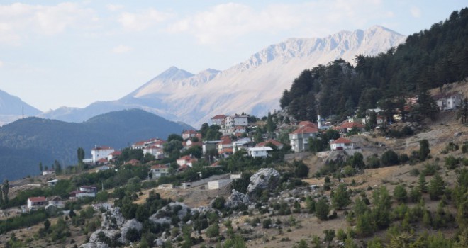 Yaz aylarında nüfusu 10 katına çıkıyor, gelen dönmek istemiyor