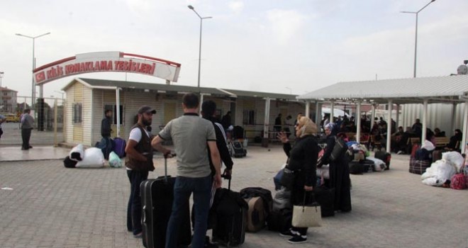 Suriyeliler bir daha dönmemek üzere ülkelerine gidiyorlar
