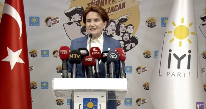 Akşener kameralar karşısında