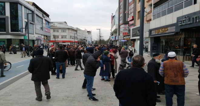 Düzce'de korkutan deprem! İstanbul'da da hissedildi