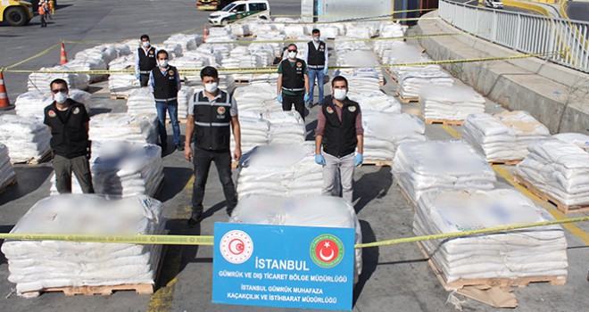 Gübre çuvallarına gizlenmiş 228 kilo kokain ele geçirildi