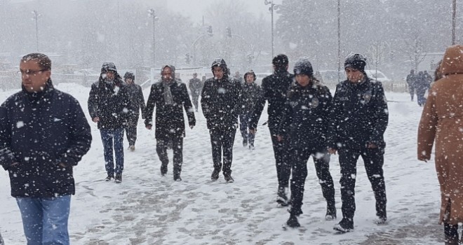 Doğu Anadolu buz tuttu: Ardahan eksi 12