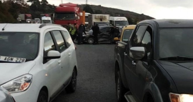 TIR'dan yola mazot sızınca felaket yaşandı 7 araç birbirine girdi