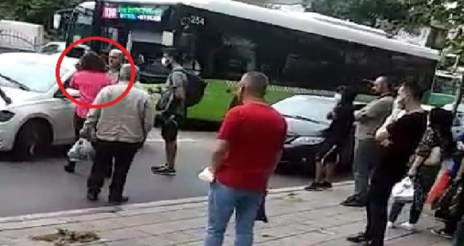 Kadın sürücü, trafikte tartıştığı hemcinsine dehşeti yaşattı