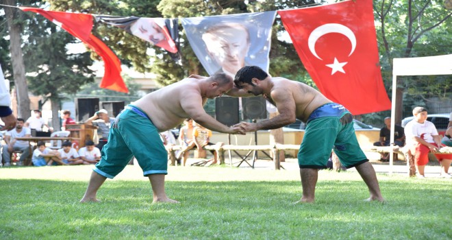 Güreşçiler Türkoğlu Er Meydanında