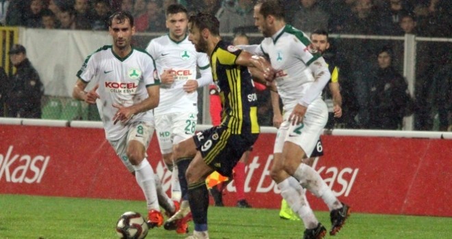 Fenerbahçe, Giresunspor,'u 5-2 mağlup etti