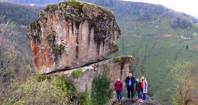 Giresun'da sıradışı bir yer: Gelin Kayası