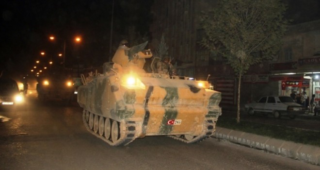  Sınıra tank ve zırhlı araç sevkiyatı