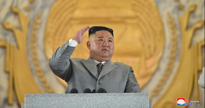 Kuzey Kore lideri Kim Jong-un halktan ağlayarak özür diledi