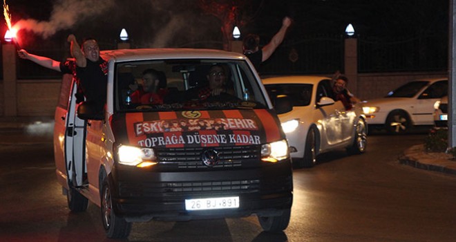 Eskişehirspor ,şampiyon gibi uğurlandı