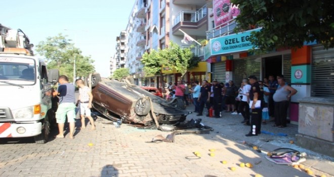 Otomobil takla attı! Ortalık savaş alanına döndü