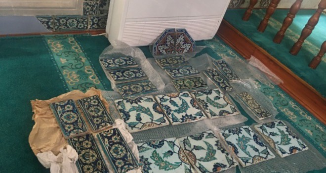 Üsküdar'daki 521 yıllık tarihi camiye teslim edildi