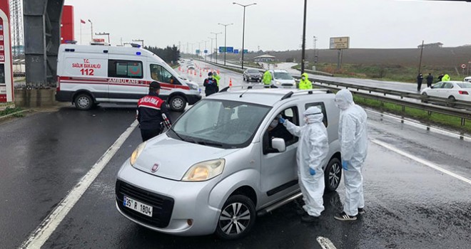 İstanbul genelinde polis ekipleri giriş ve çıkışlarda tek tek araçları denetledi