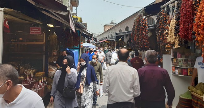 Eminönü'nde bayram alışverişi yoğunluğu