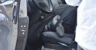 Aracının içinde bıçaklanarak öldürülmüş cesedi bulundu