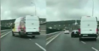 Beykoz'da trafikte araçların tehlikeli hareketleri kameralara yansıdı