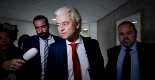 Hollanda'da hükümet krizi: