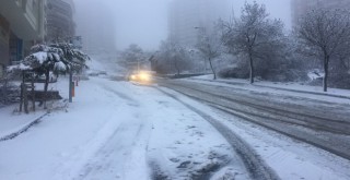 Başkent'te kar yağışı havanın aydınlanmasıyla etkisini arttırdı