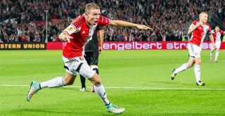 Fenerbahçe  transferi çıkmaza girdi