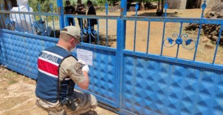 Geçmiş bayram kutlamasına gitti, 12 ev karantinaya alındı