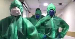 Yoğun bakım çalışanlarından 'penguen dansı'