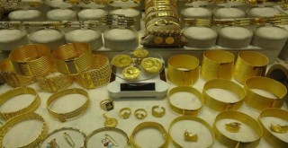 Yatırımcıların güvenli limanı yine altın oldu