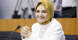 Kabine'nin tek kadın bakanı Mahinur Özdemir Göktaş