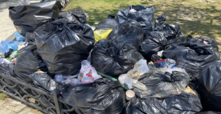 İşçilerin grevi, İzmir’i çöpe çevirdi
