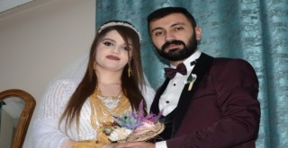 Aşiret liderinin kızına düğünde takılan para ve altın dudak uçuklattı