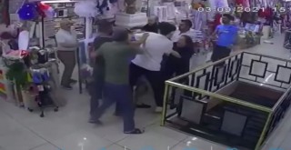 Avcılar'da karısını döven esnafa, diğer esnaflardan dayak